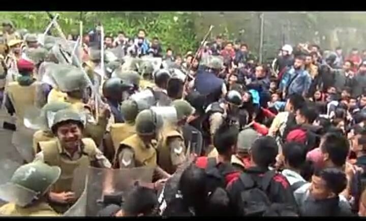 Assam Police personnel seen clashing with Mizo Zirlai Pawl supporters on Assam-Mizoram border on March 8. Credit: Special arrangement