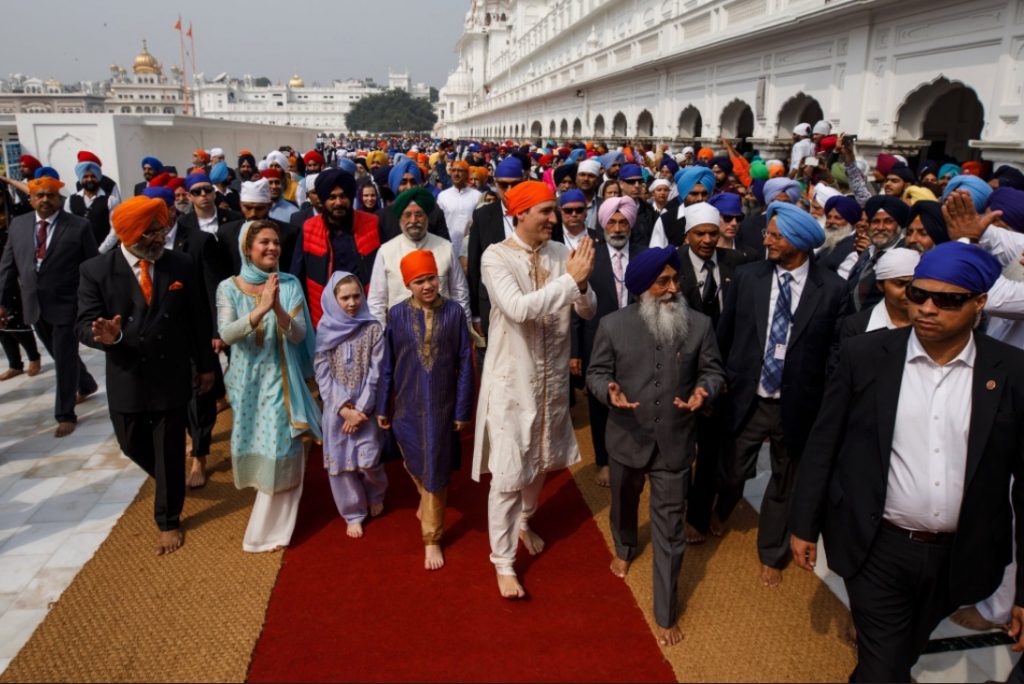 Justin Trudeau and his family at the Golden Temple in Amritsar. Credit: Twitter/Justin Trudeau