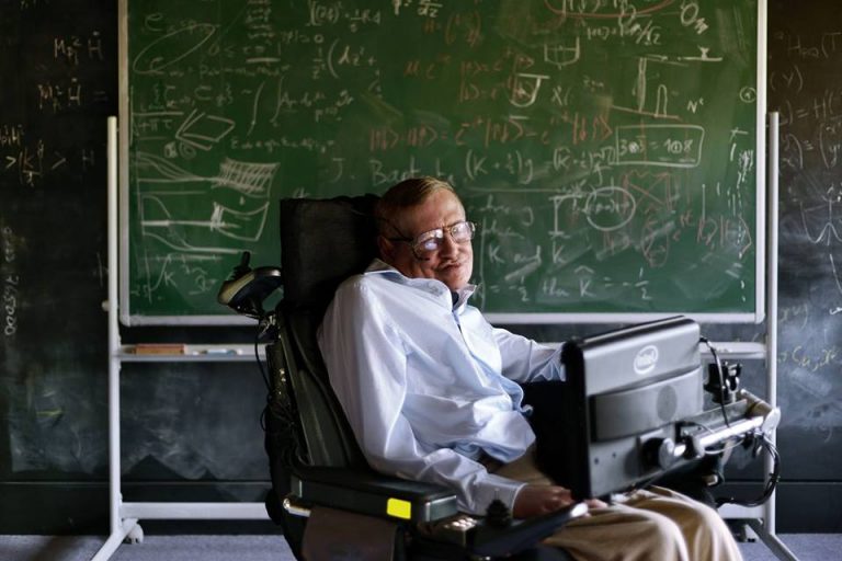 Stephen-Hawking-Facebook-Page-1
