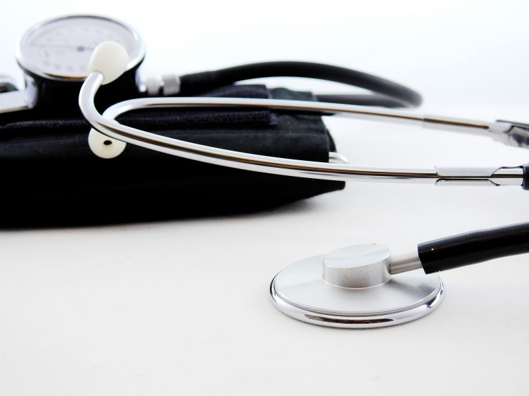 The committee has recommended a “minimum compulsory period” of domestic medical service for those who study in tax-funded government colleges. Credit: Pixabay