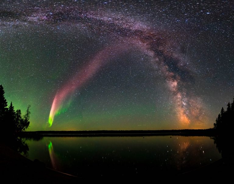Steve (Strong Thermal Emission Velocity Enhancement). Credit: NASA Goddard Space Flight Centre/ Flickr