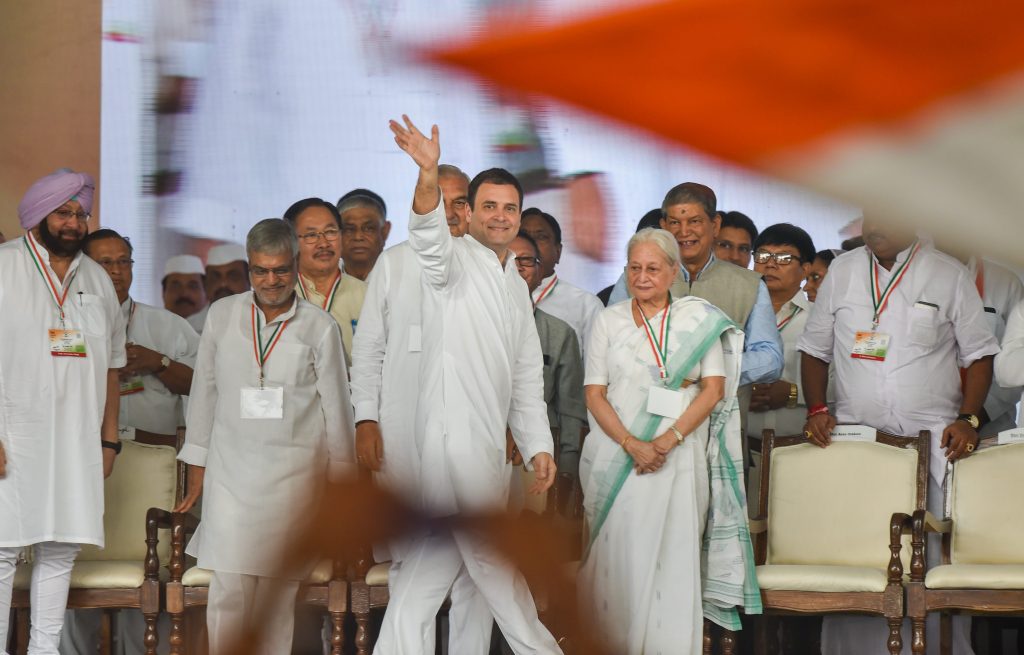 Sonia Gandhi accuses Modi of duping youth, farmers Sonia Gandhi accuses Modi of duping youth, farmers