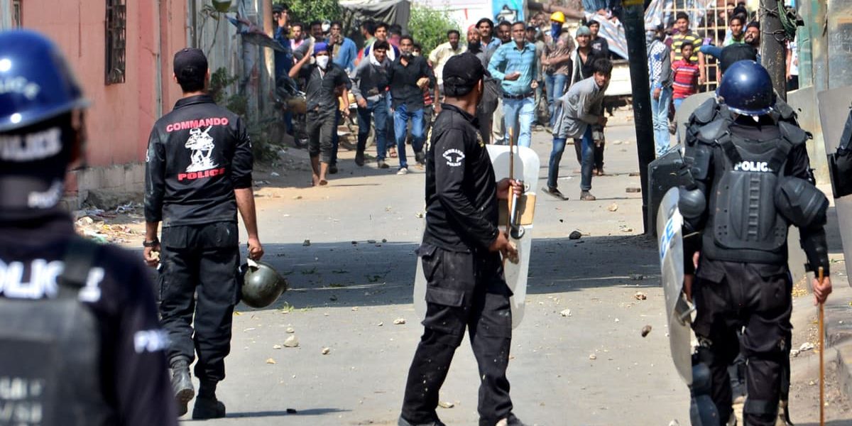 why pakistan government is evicting people from its karachi housing