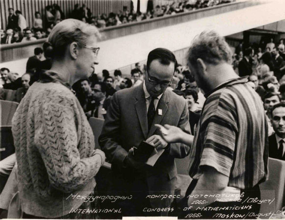 Atiyah (centre) receiving the Fields Medal at the 1966 ICM in Moscow. Credit: Michael Atiyah