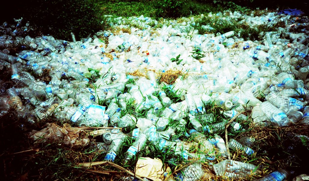 How Are India's Plastic Waste Imports Increasing?