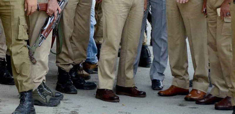 Jharkhand: Van Carrying Cattle Mows Down Police Officer, One Detained - Vimarsana News