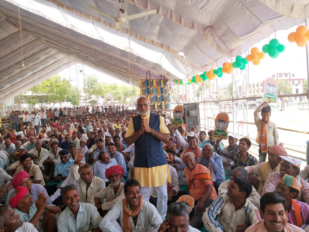 Modi's look-alike amongst the crowd at the rally in Chittorgarh. Credit: Shruti Jain