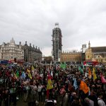2019-05-01T200502Z_1_LYNXNPEF403I6_RTROPTP_4_BRITAIN-PROTESTS-CLIMATE-CHANGE-min