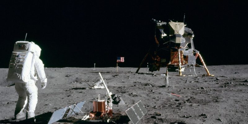 first men on the moon, Apollo 11, NASA, moon mission, human spaceflight, Van Allen radiation belts, James A. Van Allen, cosmic rays, protons, electrons, slot region, plasmasphere, plasmaspheric hiss, rockoons, Sputnik satellite, Explorer satellite, Sputnik 1, Sputnik 2, Sputnik 3, Explorer 1, Explorer 2, Explorer 3, Sergei Vernov, World War II, Cold War, Harry Messel, translunar injection, Operation Dominic, Fishbowl events, Starfish Prime, nuclear test, Telstar 1, magnetosheath, geomagnetic tail, space radiation, Neil Armstrong, Edwin Buzz Aldrin Jr., solar storm, solar wind,