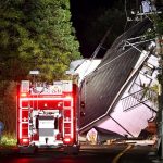 2019-10-26T024509Z_2_LYNXMPEF9P03K_RTROPTP_4_JAPAN-WEATHER-RAIN-1