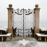 closed-black-metal-gate-1866710