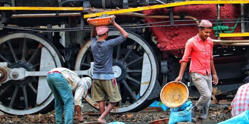 By Putting the Onus of Registration on Workers, E-Shram Ignores Responsibility of Employers - Vimarsana News
