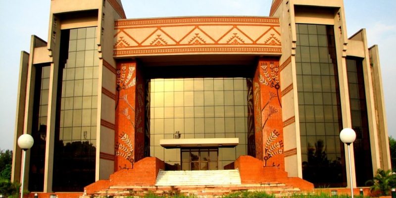 IIM-Calcutta Faculty Letter to Education Ministry a Last-Ditch Attempt to 'Save the B-School' - Vimarsana News