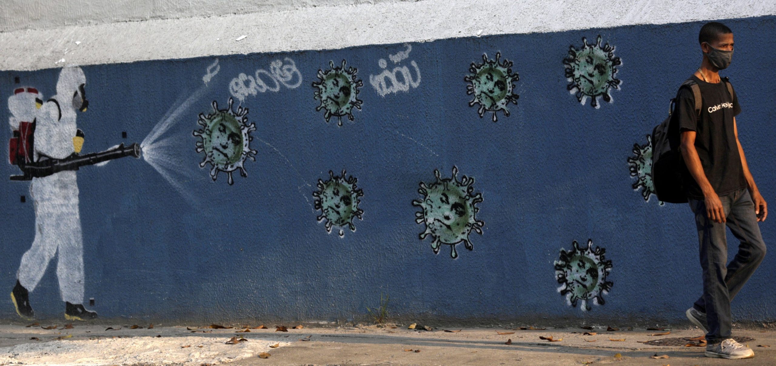 FILE PHOTO: Outbreak of the coronavirus disease (COVID-19) in Rio de Janeiro