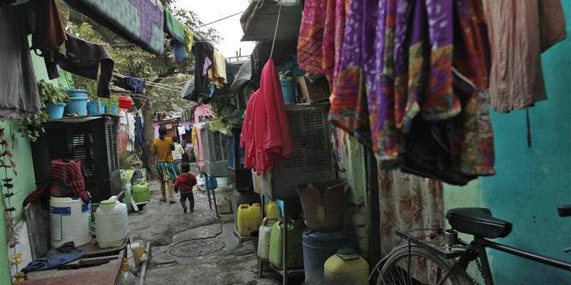 'I Don't Have the Option to Rent a House': How Migrant Workers Differ From the Urban Poor - Vimarsana News
