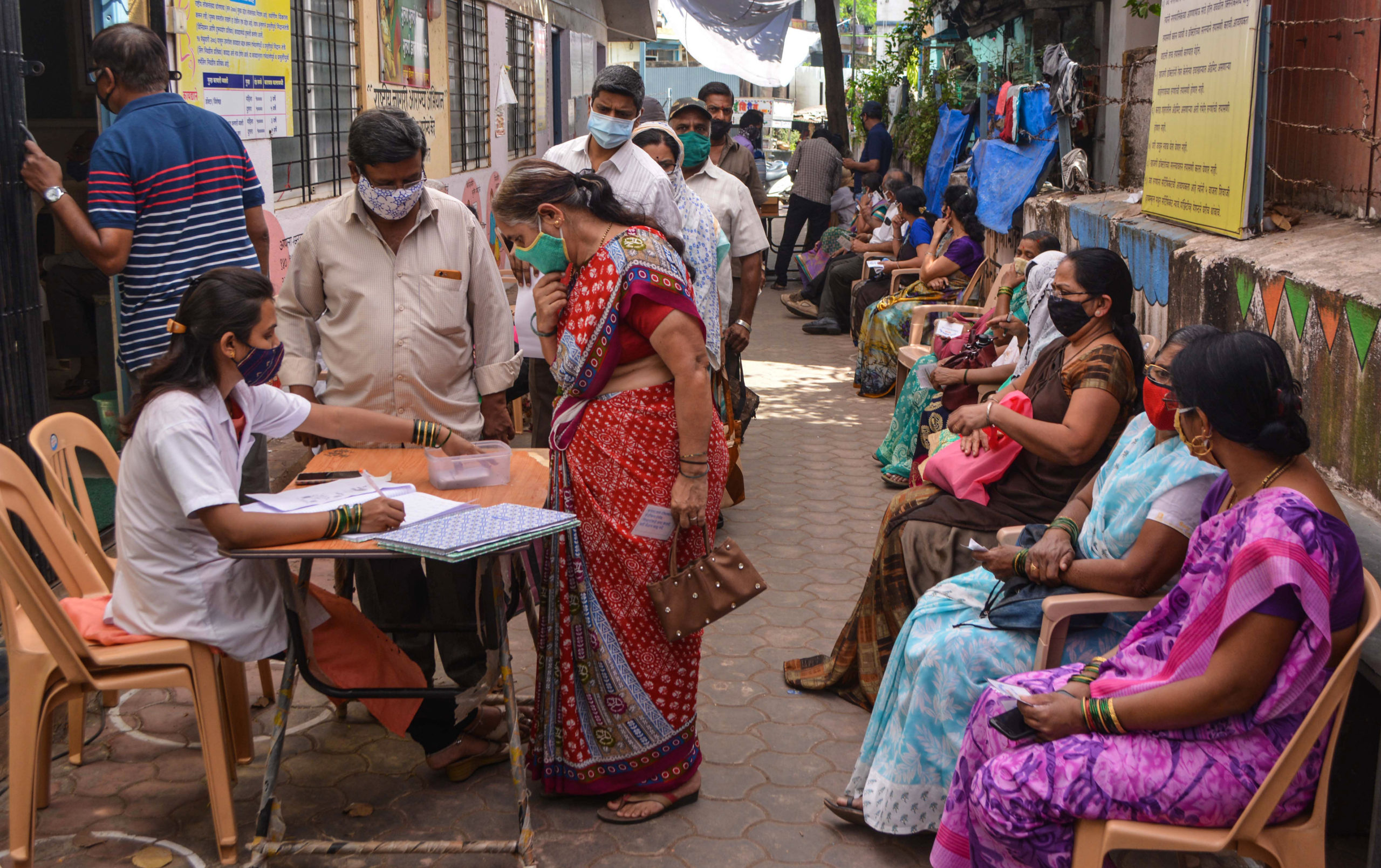 COVID-1 vaccination drive in Karad