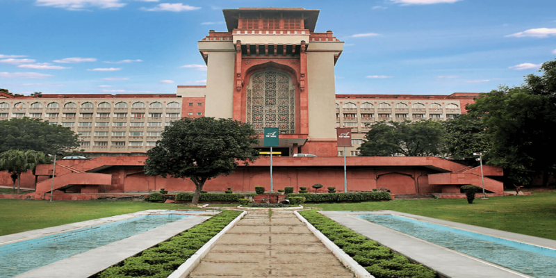 Delhi Govt Decision on Ashoka Hotel as COVID Facility for HC Judges Leaves Lawyers Divided - The Wire