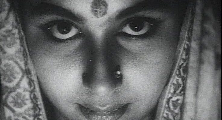 Satyajit Ray's 'Devi': When It Was Still Possible To Interrogate the Primacy of Faith - Vimarsana News