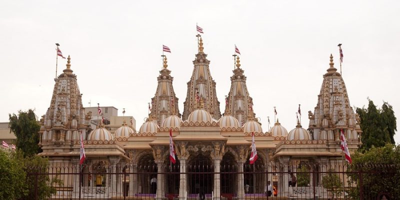 Hindu Trust, Accused of Labour Violations in US, Once Filed Case Against Temple Entry for Dalits - Vimarsana News