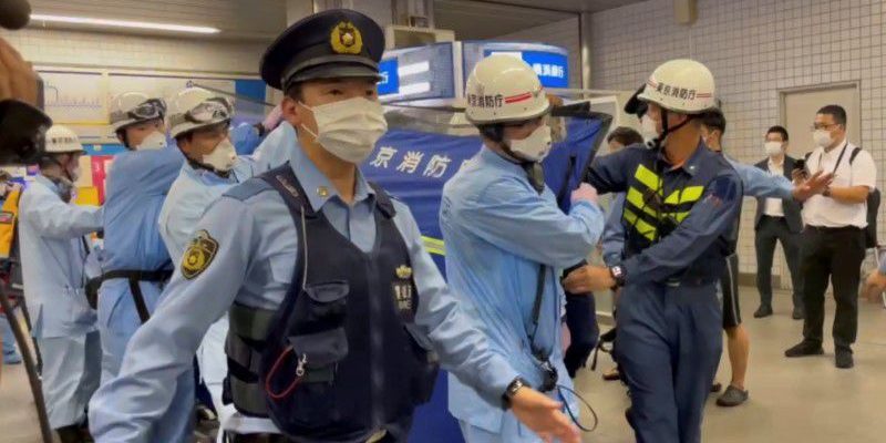 'Wanted to Kill Happy Women': Knife Attacker on Tokyo Train Injures 10 - Vimarsana News