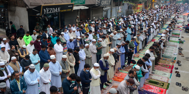 Two Srinagar Mosques Call on Public to Protect Pandits, Restore Minorities' Confidence - Vimarsana News
