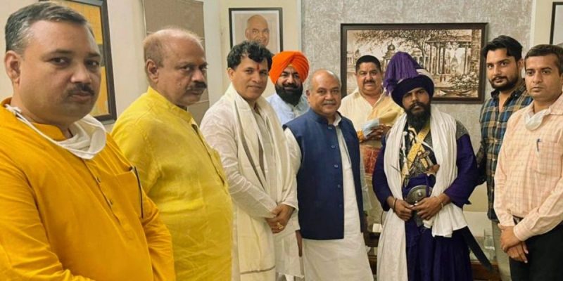 Leader of Nihang Group Involved in Singhu Killing Met Union Agri Minister Tomar in July - Vimarsana News