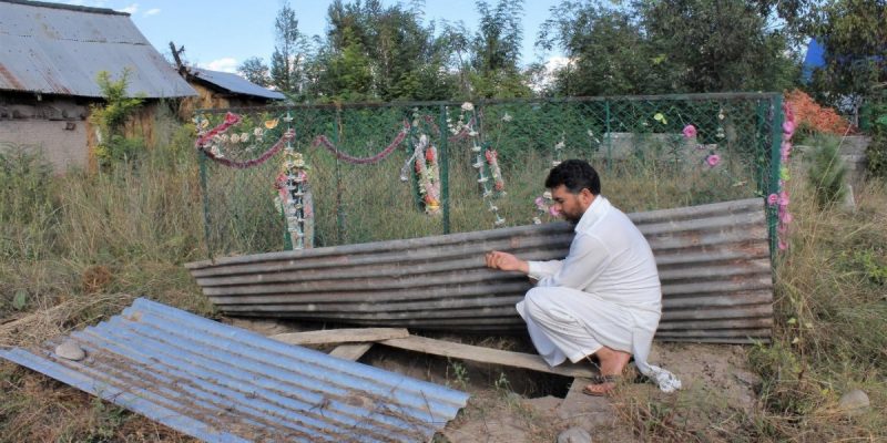 Secret Burials in Faraway Places: Slain Kashmiri Militants' Kin Are Denied Right to Grieve - Vimarsana News