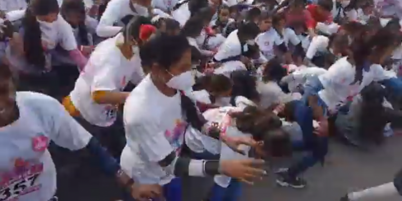 Stampede-Like Situation; No Masks or Social Distancing at Congress Women's Marathon in UP - Vimarsana News
