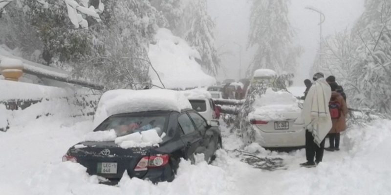 Twenty-Three Killed in Snowstorm in Pakistan's Murree - Vimarsana News