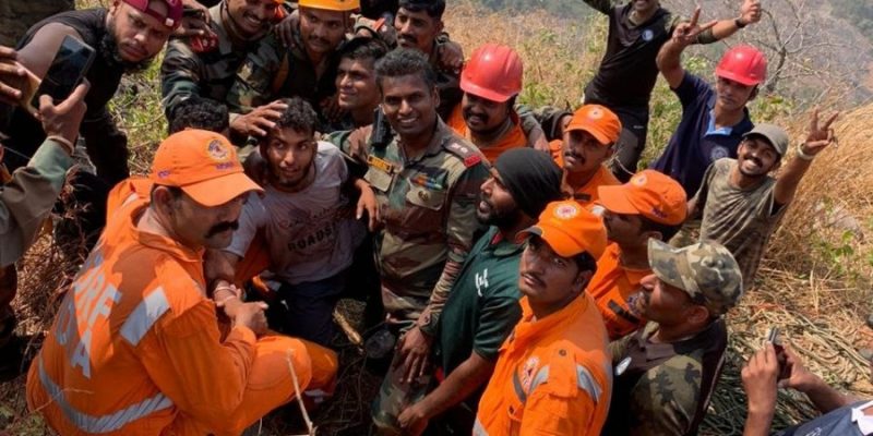 Kerala: Youth Trapped in Mountain Cleft Rescued by Indian Army Team - Vimarsana News