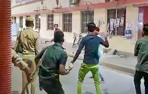 UP Court Hands Death Sentence to Man Who Attacked Two Policemen at Gorakhnath Temple - Vimarsana News