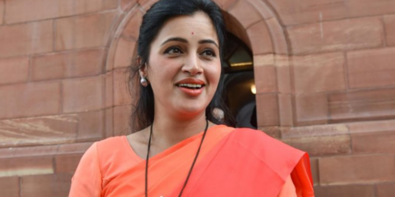 Lok Sabha Speaker Seeks Details of MP Navneet Rana's Arrest After Allegations of Caste Bias - Vimarsana News