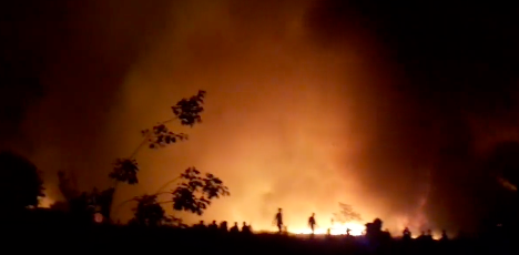 Massive Fire at Gurugram Kills 2, Destroys Adjoining Shanties - Vimarsana News