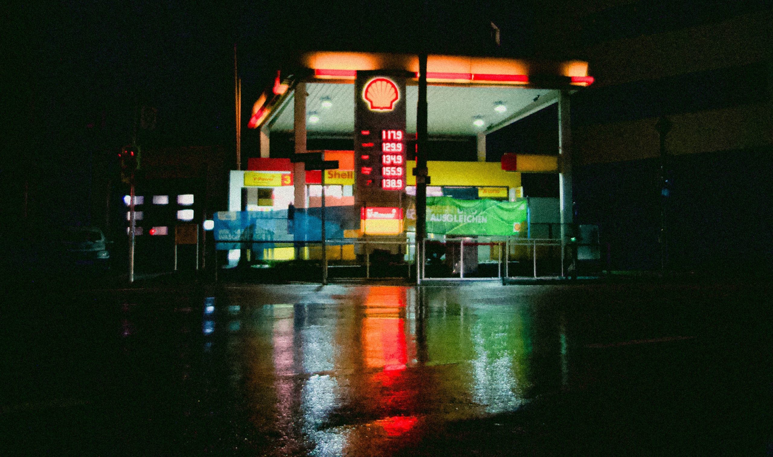 christian-lue-cuRqYkQhyD8-unsplash