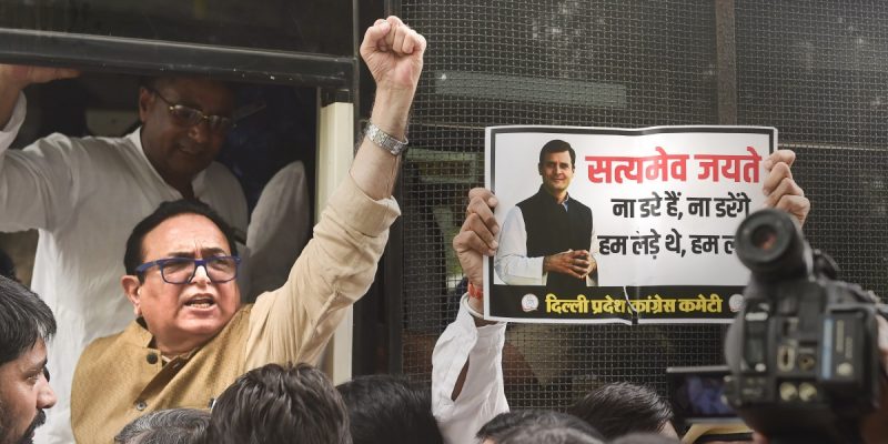 Delhi Police Detains Congress Leaders as Rahul Gandhi Appears at ED Office - Vimarsana News