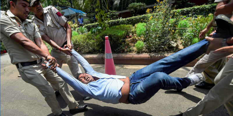 'Goondaism': Congress Says Delhi Police Barged Into Party Office, Beat up Workers - Vimarsana News