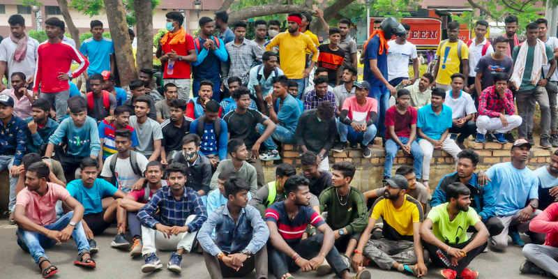 'Will Have to Sell Pakodas After 4 Years': Who Are the Anti-Agnipath Protesters? - Vimarsana News