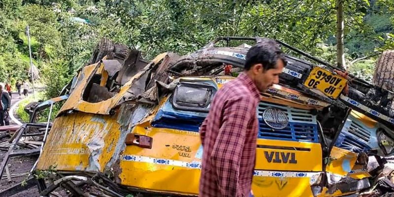 Sixteen Killed, Including School Children, as Bus Falls Into Gorge in Himachal Pradesh - Vimarsana News