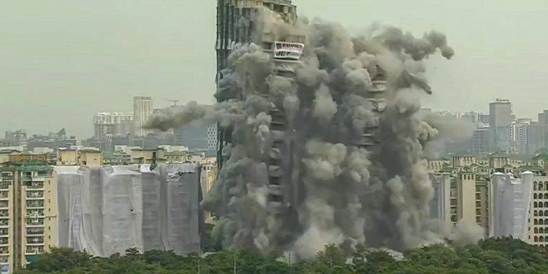 Noida Twin Towers Set for Demolition: Residents Evacuated from Two Adjacent Societies - Vimarsana News