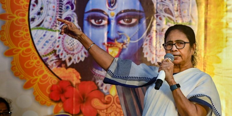 Bengal Government Under Fire After Forcible Removal of Job Seekers From Protest Site - Vimarsana News