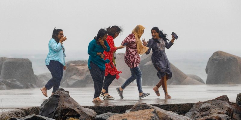 Monsoon Advances Over Several Parts of the Country, Arrives in Delhi and Mumbai on the Same Day - Vimarsana News