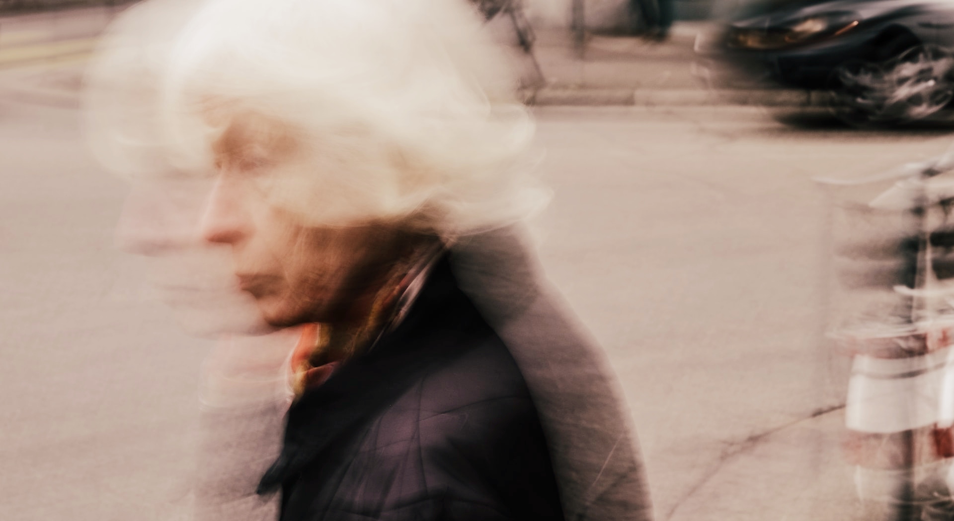 mario-heller-hCXwqmidMxY-unsplash