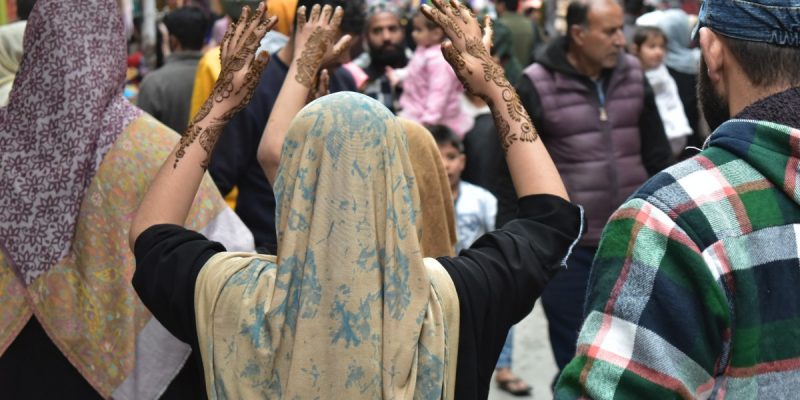 Why Looking for the 'Eid ka Chaand' Turned into a Controversy in Kashmir - Vimarsana News