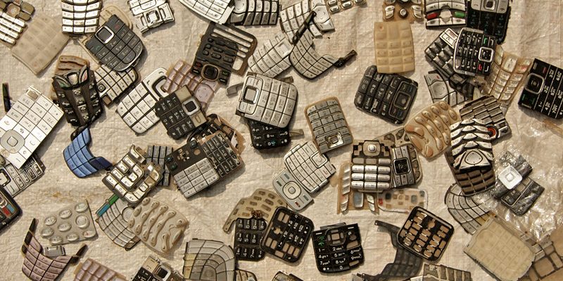 Mobile Phone Production Capacities Down by Upto 20% Year-on-Year, Steep Fall in Sales in 6 Months - Vimarsana News