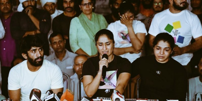 'Movement Is Still on': Sakshi Malik After Police Says Wrestlers Can't Return to Jantar Mantar - Vimarsana News