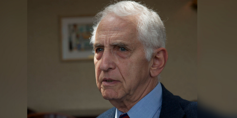 Whistleblower Daniel Ellsberg, Who Leaked the Pentagon Papers, Passes Away - Vimarsana News