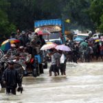 People fleeing floods in SL